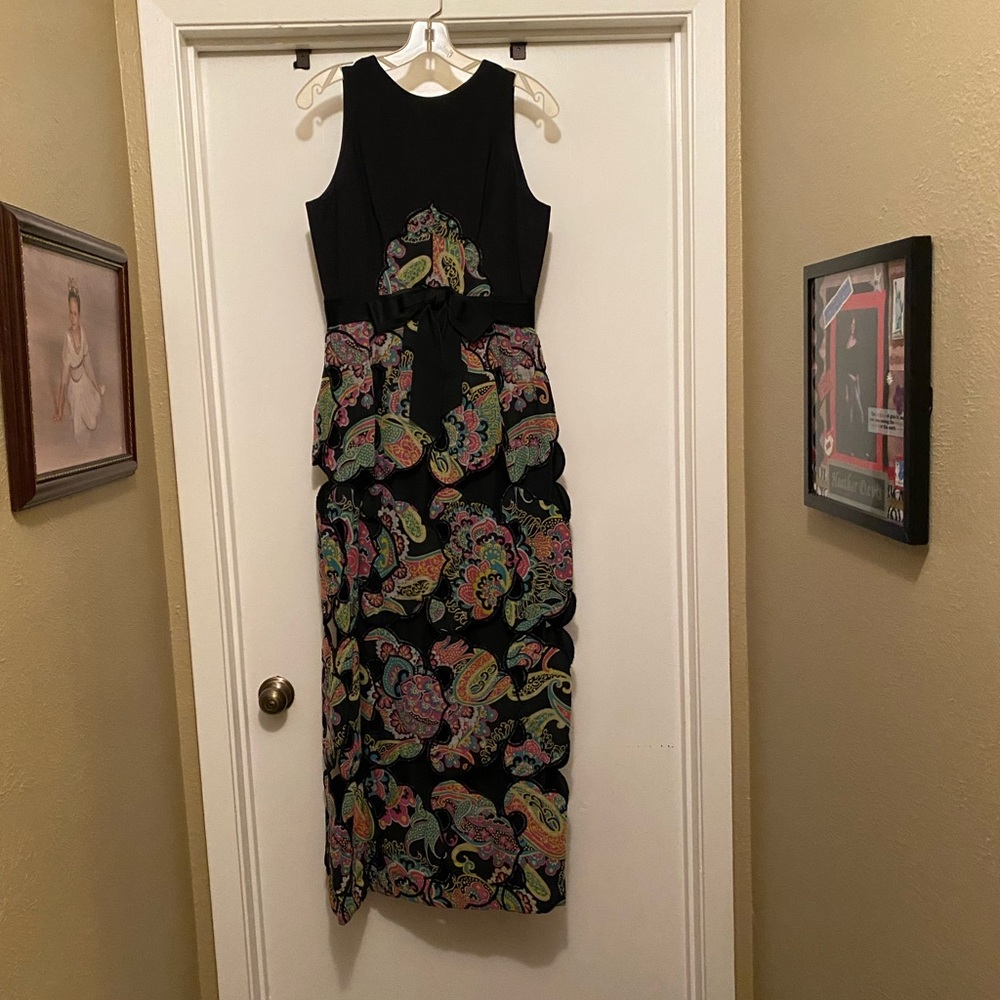 Pat Sandler cocktail/evening dress.  Black.  Est size 8/snug 10.